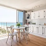 Stunning 1Br Unit Opposite Surfers Paradise Beach