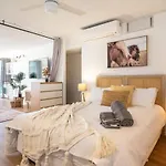 Stunning 1Br Unit Opposite Surfers Paradise Beach