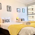 Ocean View 2Br Main Beach Getaway