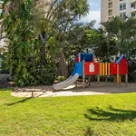 Stunning 1Br Unit Opposite Surfers Paradise Beach