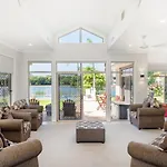 Panarama Waterview! Waterfront Luxury Holiday Heave In Gc