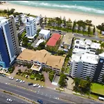 Outrigger Burleigh