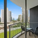 Hotel Deluxe Twin At Legends - Q Stay
