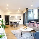 Modern 1 Brm Apartment With Pool Close To Beach