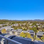 Two Bedroom Apartment In Robina Center