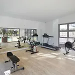 Two Bedroom Apartment In Robina Center