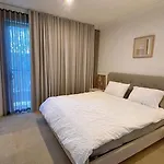Grand Residences Near Helensvale Train