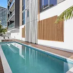 One Bedroom Apartment In Center Surfers Paradise