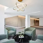 One Bedroom Apartment In Center Surfers Paradise