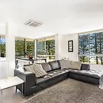 Teenamara On Burleigh - Hosted By Burleigh Letting