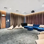 Signature 14Th Floor North East Facing 9