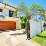 The Riverside Retreat - Stroll To Cavill Avenue