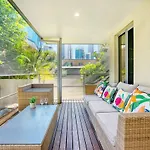 The Riverside Retreat - Stroll To Cavill Avenue