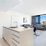 Elston Surfers Paradise - Self Contained, Privately Managed Apartments