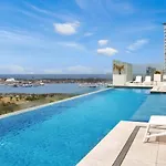 Luxury La Isla