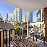 Comfortable 1Br Apt With Pool And Carpark