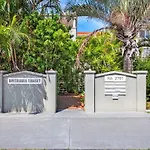 Broadbeach Oasis - 2 Bedroom Apartment In Britannia