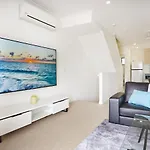 Emerald Lakes 3 Level Villa