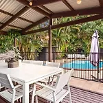 Southport Oasis 6Br Pool Central