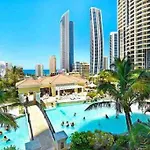 Chevron Surfers - 2 Bedroom 2 Bathroom Apartment