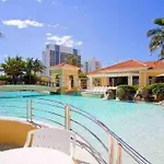 Chevron Surfers - 2 Bedroom 2 Bathroom Apartment