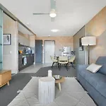 Sleek Apartment With Pool And Rooftop Terrace