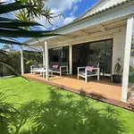 Seabreeze Villa On Mermaid Beach/ Broadbeach