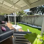 Seabreeze Villa On Mermaid Beach/ Broadbeach
