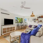 Bilinga Bliss - Luxury Beachfront Apartment