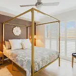 Bilinga Bliss - Luxury Beachfront Apartment