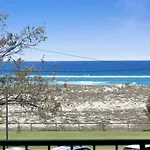 Beachfront Studio With Balcony & Stunning Views