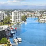 Chevron Renaissance 2 Bedroom Unit, Great Views