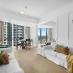 Oceanview 1-Bed Sub Penthouse With Pool & Gym
