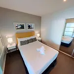 Hilton Hotel Residence 2 Bed 2 Bath With Car Park 12704