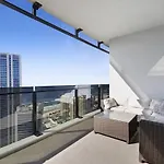 Level 47 Sky High 2Br Ocean View Apartment