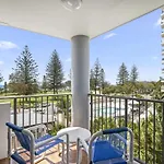2 Bedroom Beachfront At Sandpiper