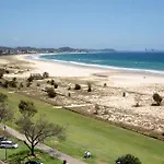 Villa Sol - Luxury 3 Bedroom Villa In Kirra