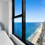 Oceanfront 3-Bed With Stunning Views, Pool & Sauna
