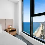Oceanfront 3-Bed With Stunning Views, Pool & Sauna