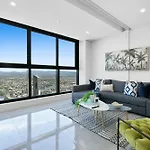 Oceanfront 3-Bed With Stunning Views, Pool & Sauna