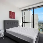 Circle On Cavill High Floor 1 Bedroom Apartment