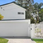 5Br Mermaid Waters Luxury Home