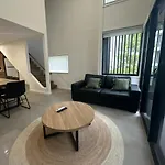 One Block From Beach - New Building 3Bd Apartment