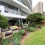 Oceanfront Family Apartment Pool & Bbq