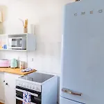 2Br Seaside Serenity In Burleigh Waters