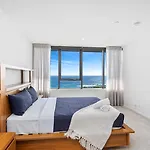 Magnoli - Hosted By Burleigh Letting