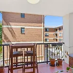 Broadbeach Holiday - No Housekeeping