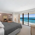De Ville Apartments