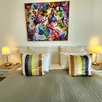 Deluxe Private Apartment And Studio - Ocean Views