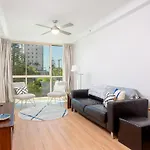 Maldives Resort Main Beach, Gold Coast